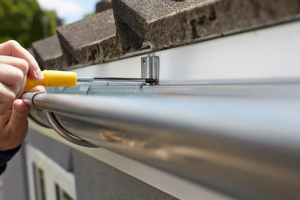 /Remplacement%20et%20réparation%20de%20gouttières